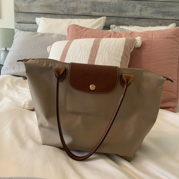 Longchamp Handbags - LongChamp purse